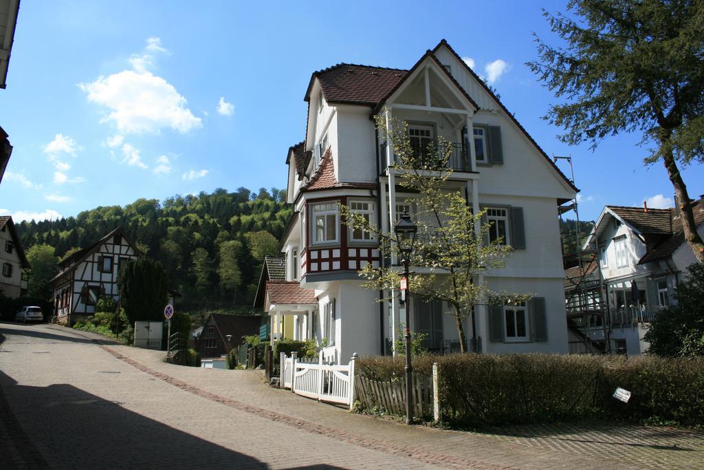 Gaestehaus Villa Lina Bad Herrenalb Exteriör bild